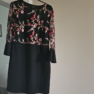 SHEIN Elegant Black Dress with Floral Details